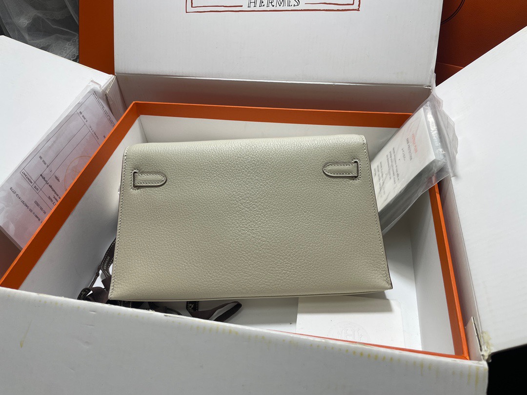 Hermes Kelly Elan Shoulder Bag in White Chevre Leather 